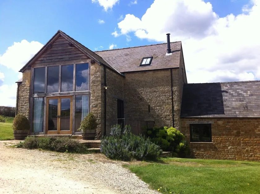 Cotswold Barn Conversion - Image 1