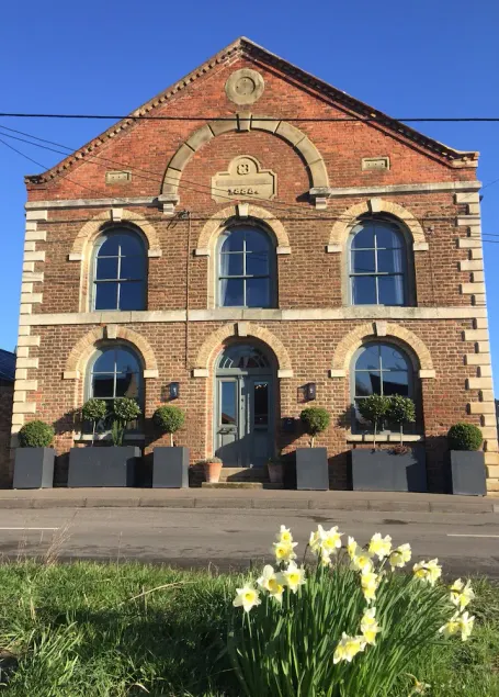 Stunning converted Methodist chapel - Image 1