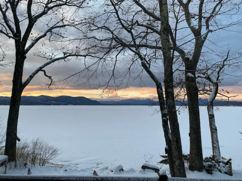 Lake & Mountain Retreat - Summer Adventures & Winter Escape - Image 1