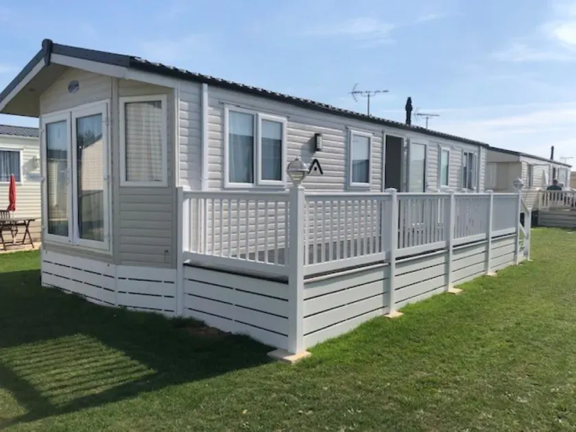 Luxury 2 Bed Platinum Plus Mobile Home, WHITSTABLE - Image 1