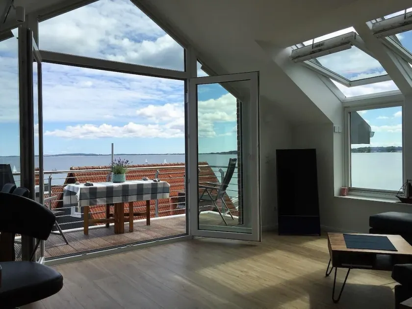Meeresblick-Deck-44-Haus-3-WE-44 - Image 1