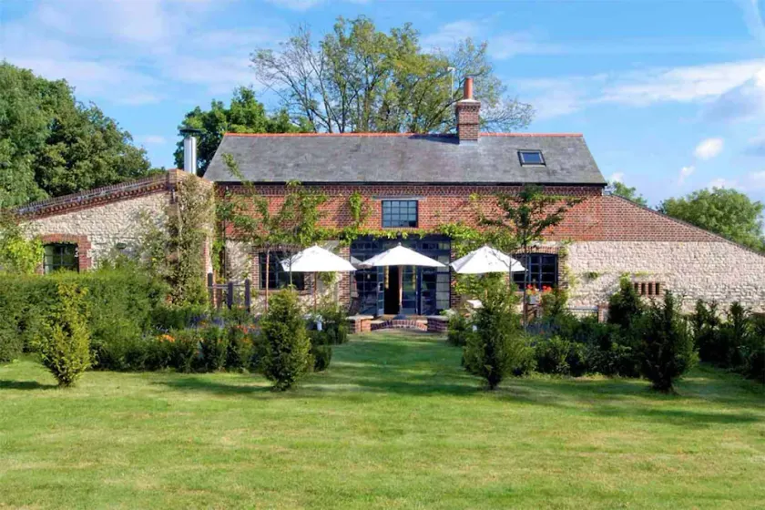 Stunning barn conversion in the heart of the South Downs - Image 1