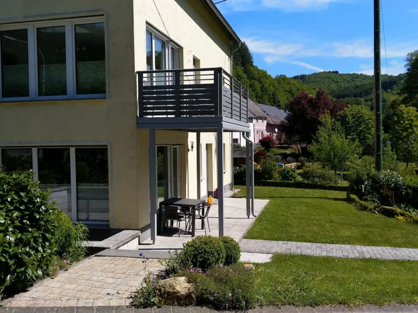 Apartment With Terrace and View - Image 1