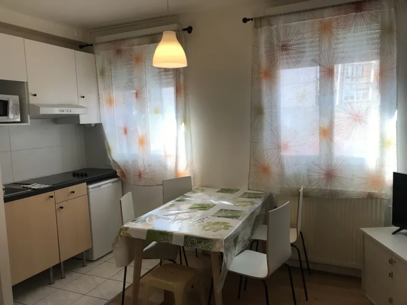 Bel appartement à la porte de Paris pour 4/5 personnes - Image 1
