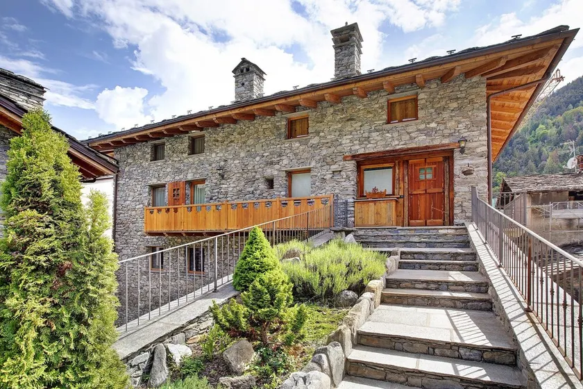 Apartamento vacacional \"Il Cuore Della Valdigne\" con vistas a la montaña, balcón y Wi-Fi - Image 1