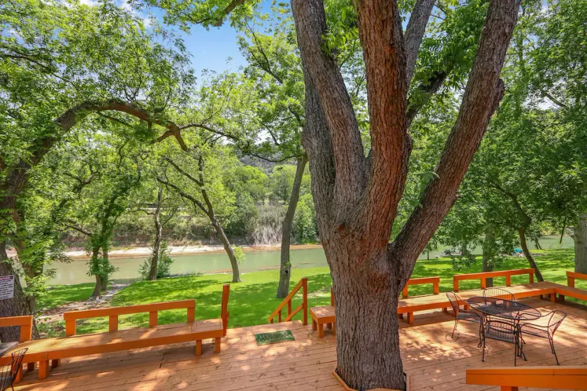 Perfekter Spot am Guadalupe River! Schlaf bis zu 10 und schwimme den ganzen Tag! - Image 1