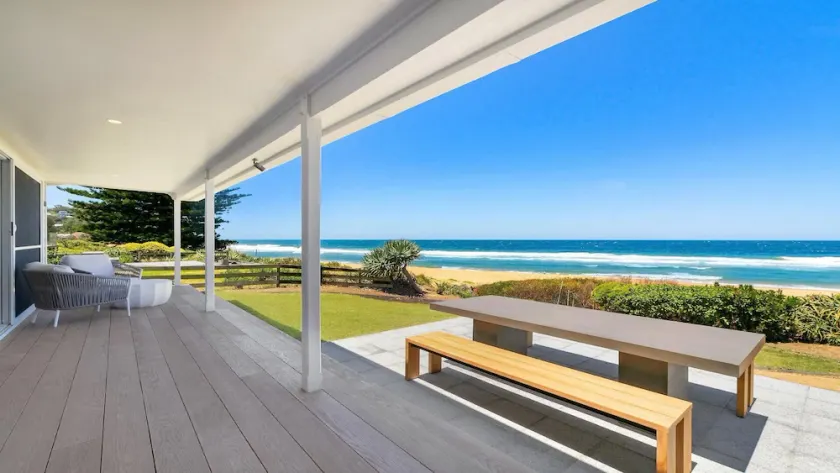 THE BEACH HOUSE | Luxury beachfront | Accom Holidays - Image 1