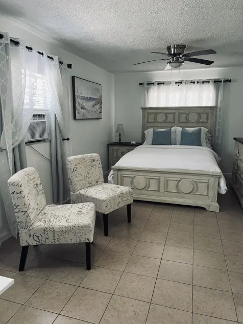 Stunning private suite located at the heart of all action - Image 1