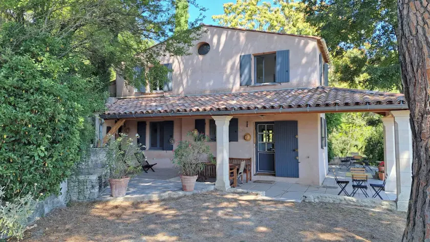 Belle maison familiale avec piscine, intimité totale et vue sur le Lubero - Image 1