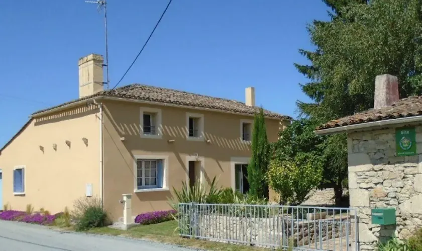 Le Papillon Bleu - Saint-martin-de-lerm - Image 1