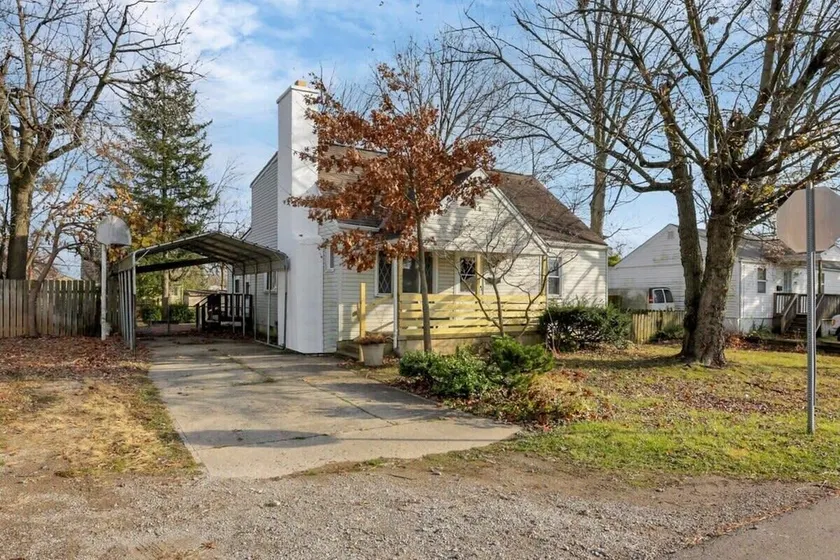 Housepitality - West Side Lodge - 6 BR 2 BA - Image 1