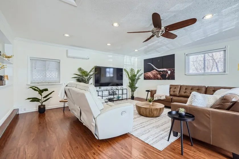 Arvada Oasis!  7 beds, 2 Kings, 3 baths, desk, big TVs, air hockey, games! - Image 1