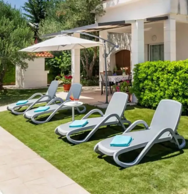 Luxuriöses, familienfreundliches Apartment mit privatem Pool, 10 Autominuten vom Zentrum von Split entfernt - Image 1