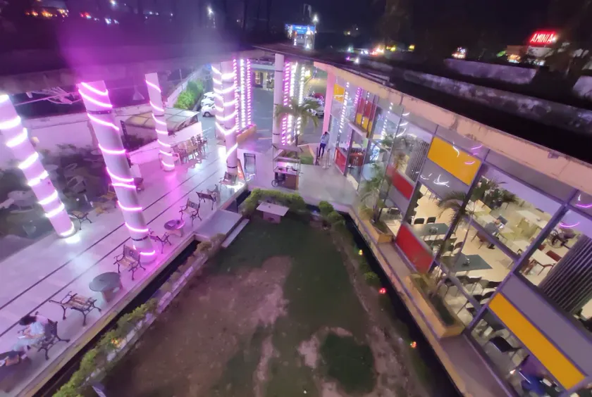 EXPRESS FOOD PLAZA - Image 1