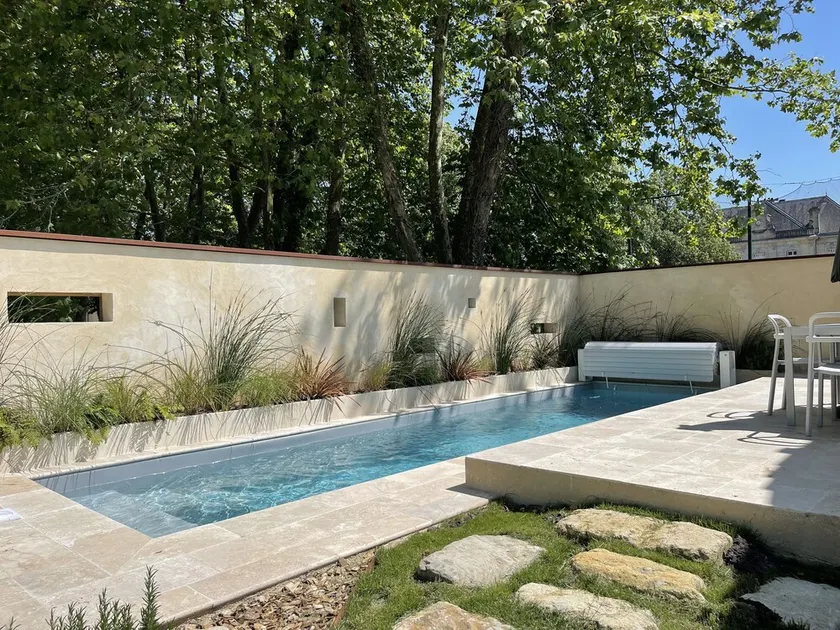 Stunning vineyard cottage with pool and terrace - Image 1