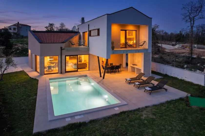 Villa Ogradina near Pula with sea view for 5 persons only 3 km from the Beach - Image 1