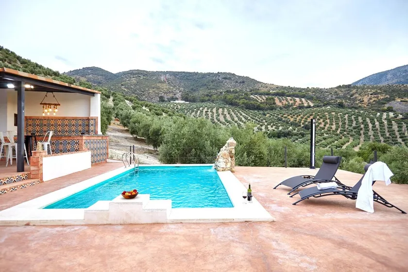 Holiday Home 'Casa Rural La Encina' with Mountain View, Private Pool and Air Conditioning - Image 1