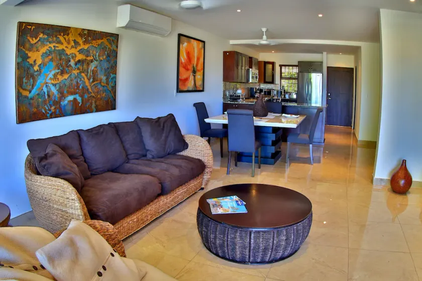 Flamingo Beach Villa - One of Few Renovatd Units- Walk to Beach- Bikes Included - Image 1