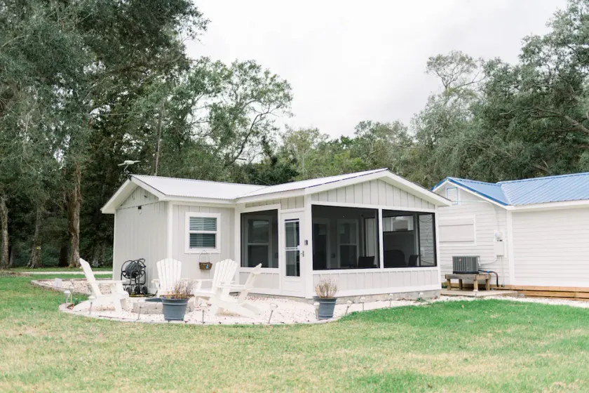 Studio style Cabana on the river - Image 1