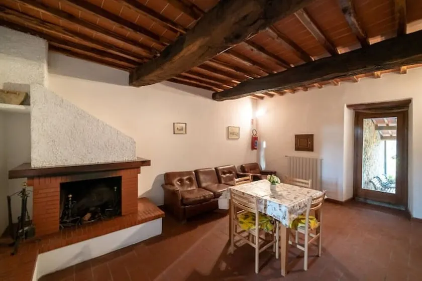 Walnut Apartment - Image 1