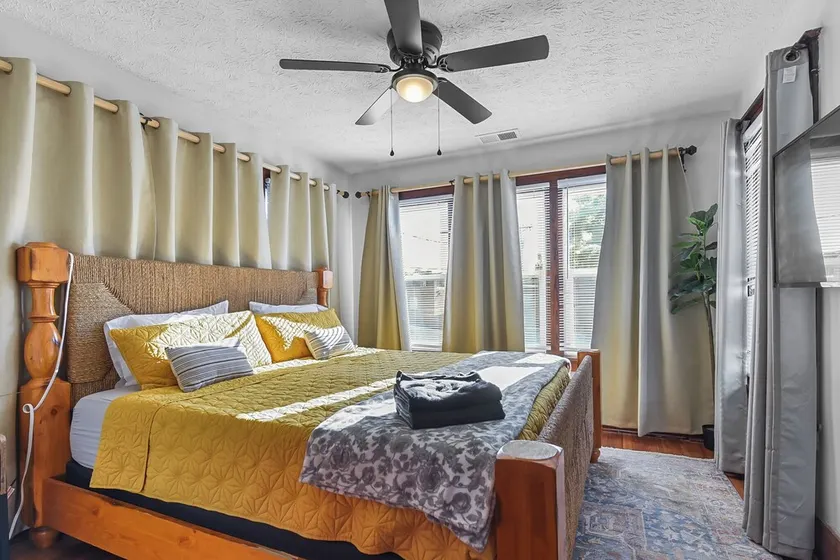 Luxury Midtown Home with Historic Charm - Image 1
