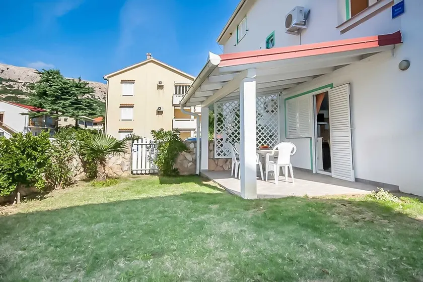 Ljubica A4- Apartment with terrace, garden and grill - Image 1