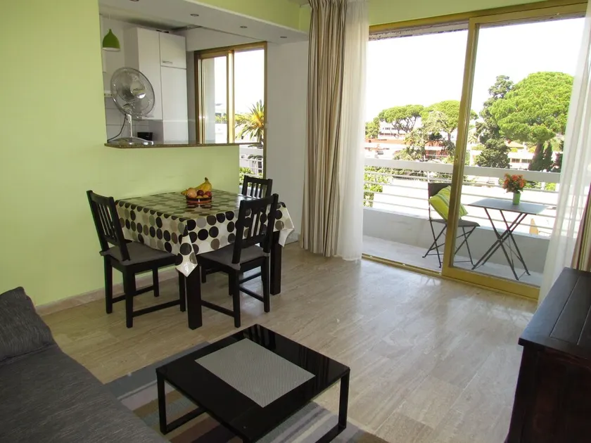 Antibes - schöne Wohnung mit Panoramablick nur 300 Meter zum Strand - Image 1