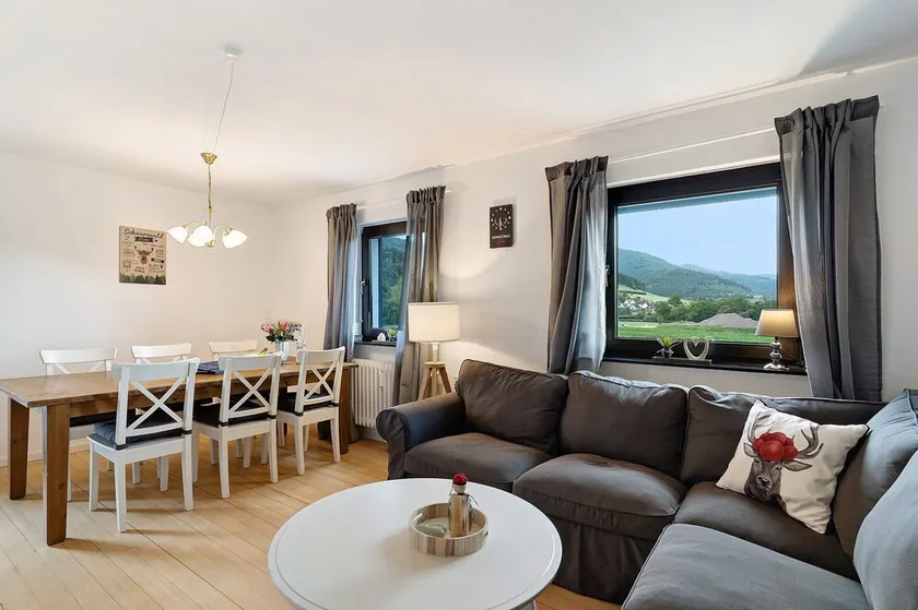 Appartamento 'Emma' con vista sulle montagne, balcone e Wi-Fi - Image 1