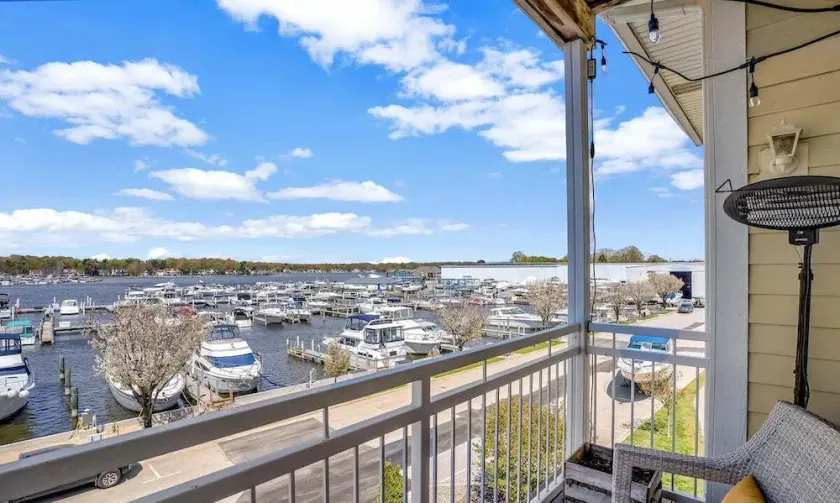 Marina View Condo w/Pool Access - Image 1