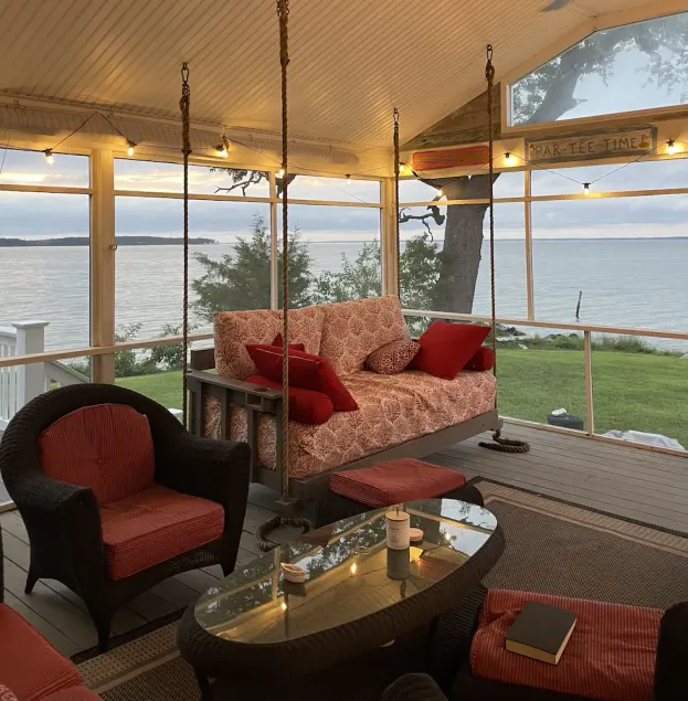 Waterfront, hot tub, screen porch, kayaks, SUP, pier fishing, private feel - Image 1