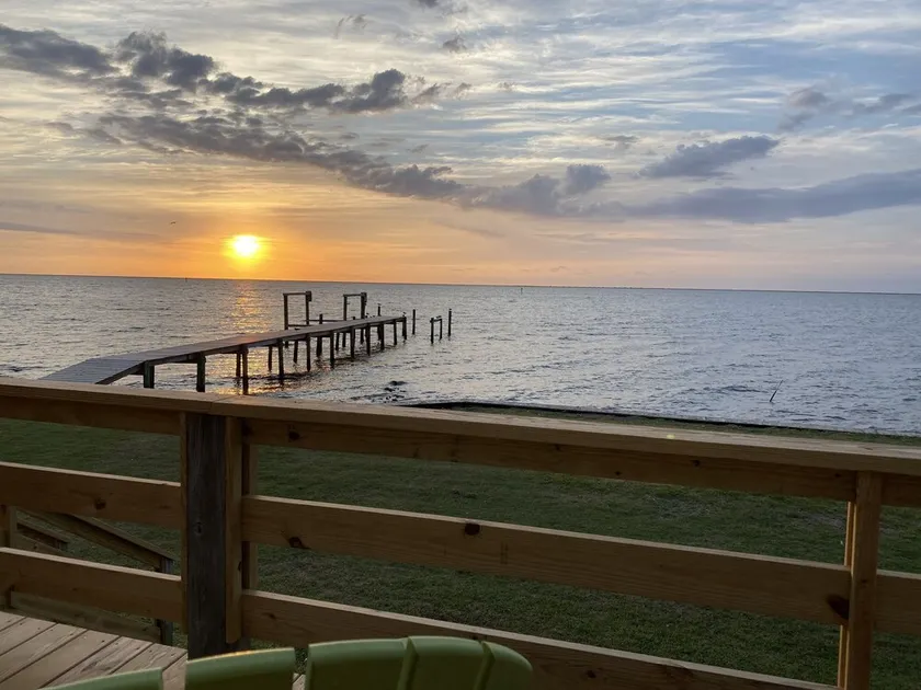Peaceful Getaway with Amazing Views - Cape Lookout & Beaufort nearby - SLEEPS 8 - Image 1