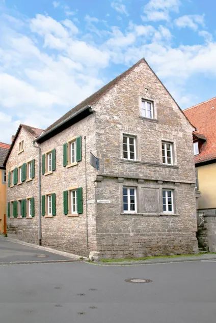 Former inn \"Zur Höll\" - guest room and 3 apartments in Marktbreit - Image 1