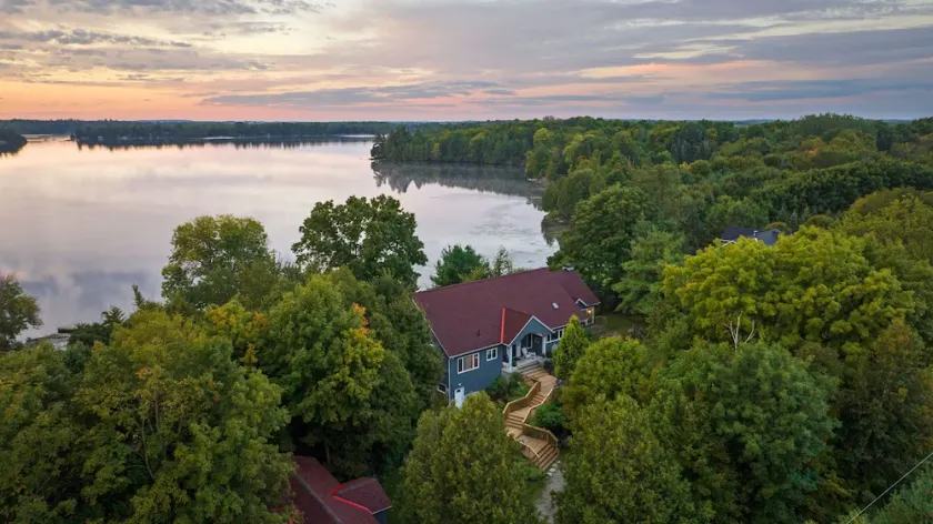 King Estate Rideau | Waterfront | Sleeps 16 | 4 Acres | Views! - Image 1