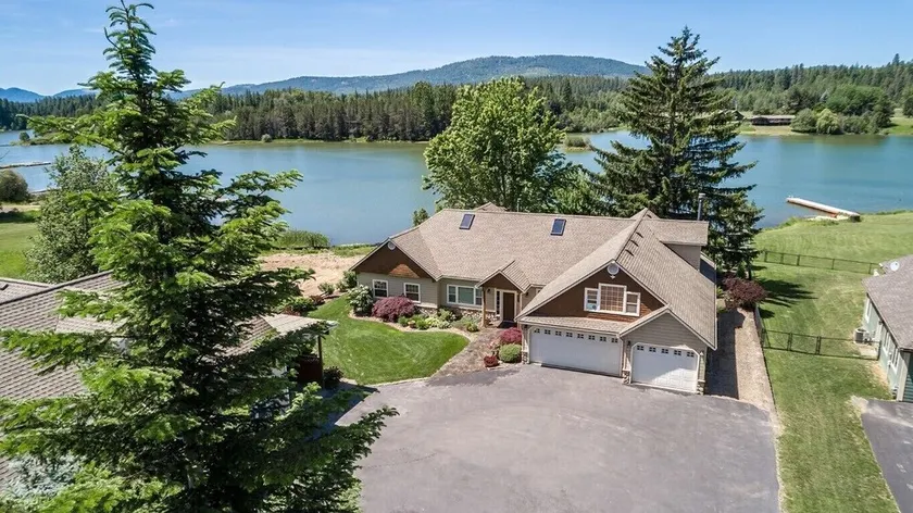 Sandpoint / Schweitzer Mtn  Luxury Lake Home avail  AUG 25-29 BOOKING  2027 SOON - Image 1
