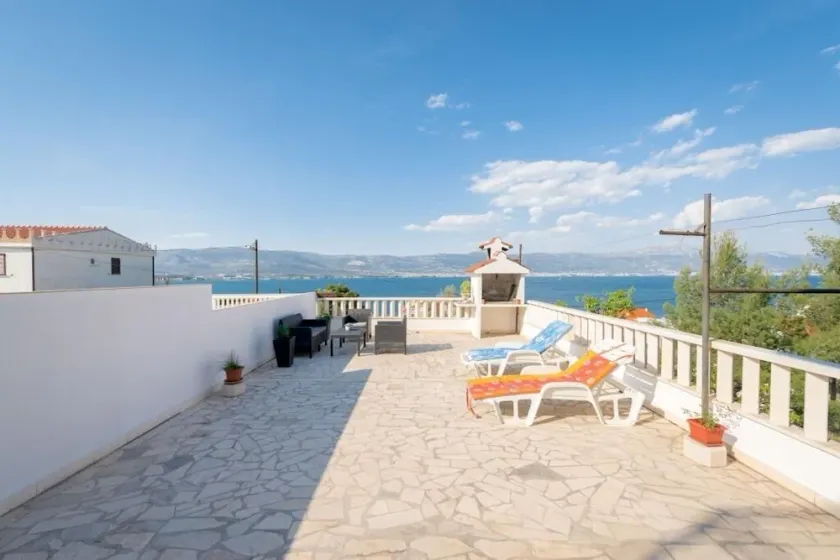 Ferienwohnung in Arbanija mit Meerblick, Balkon, Klimaanlage, W-LAN 5137-2 - Image 1