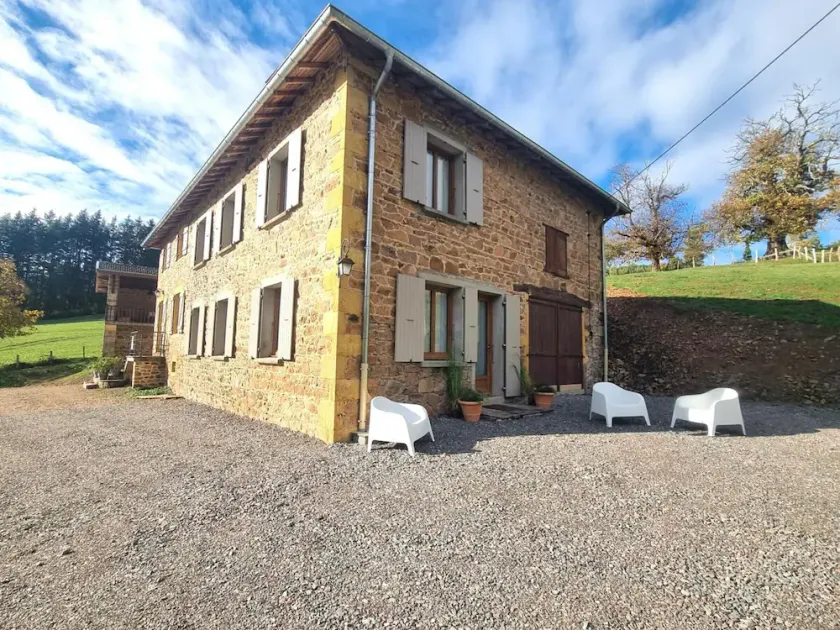 Renovated cottage with garden and pets allowed - Image 1
