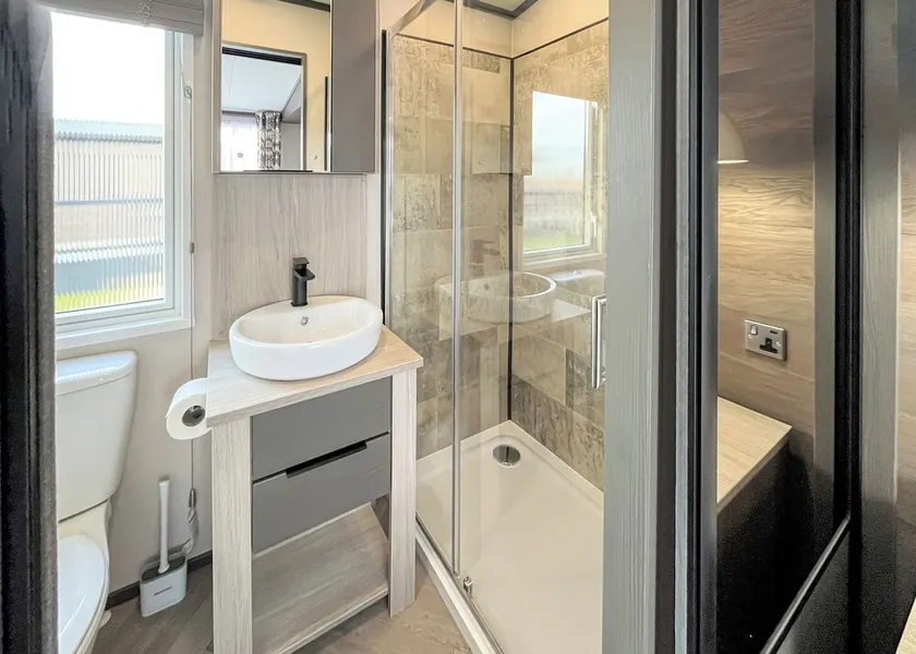 2 værelses bolig i Pershore - Image 1