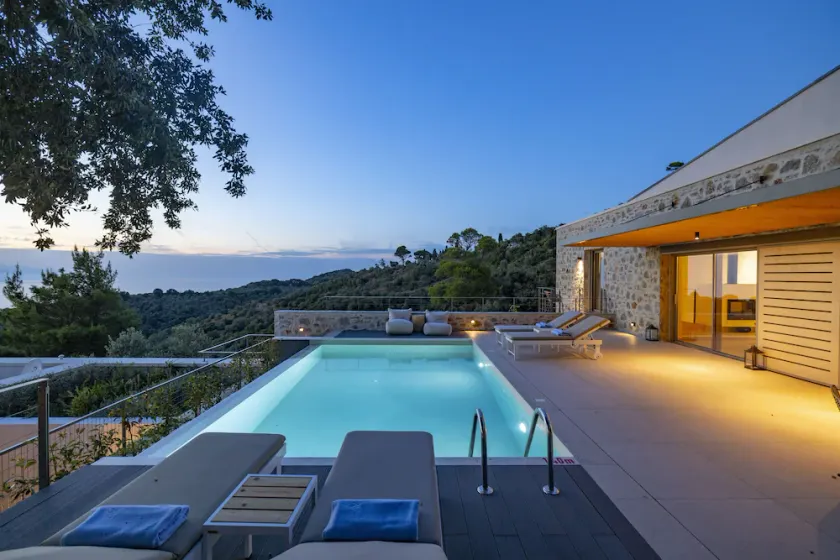 Architect-designed 3 bedroom villas with private infinity pools - Image 1