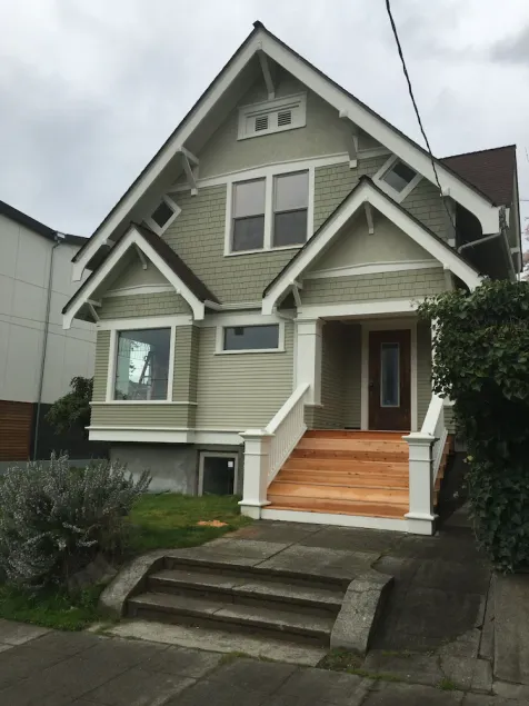Beautifully restored 1909 home 5bedroom/2bath perfect walkable Ballard location! - Image 1