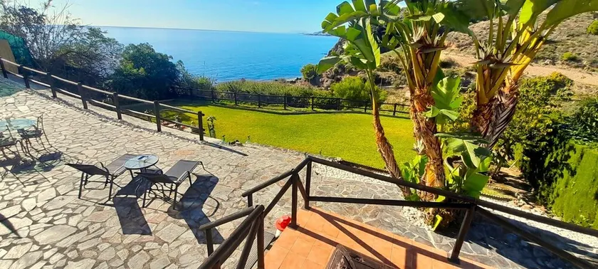 BELLA SIRENA, villa indépendante et privée avec grandes terrasses et jardin - Image 1