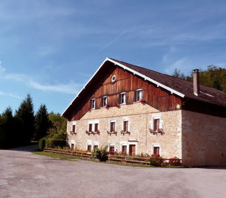 Lodging on the 2nd floor of our old Comtoise farmhouse - Image 1