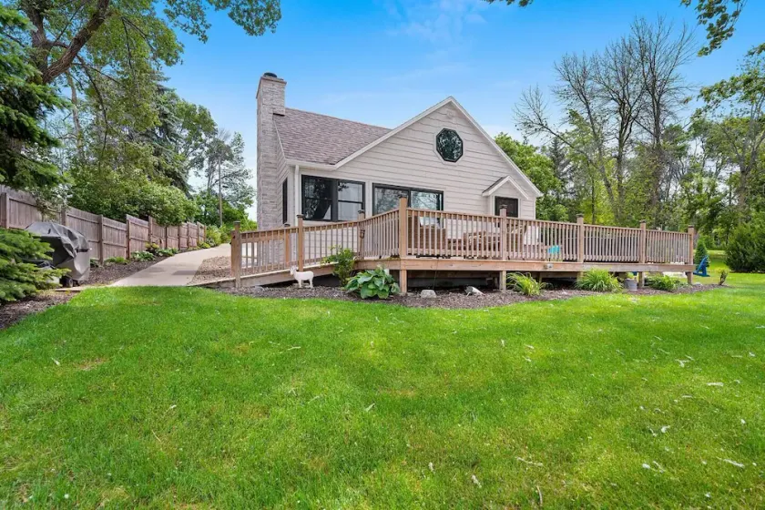 A beautiful bayside cottage perfect for family stays! - Image 1