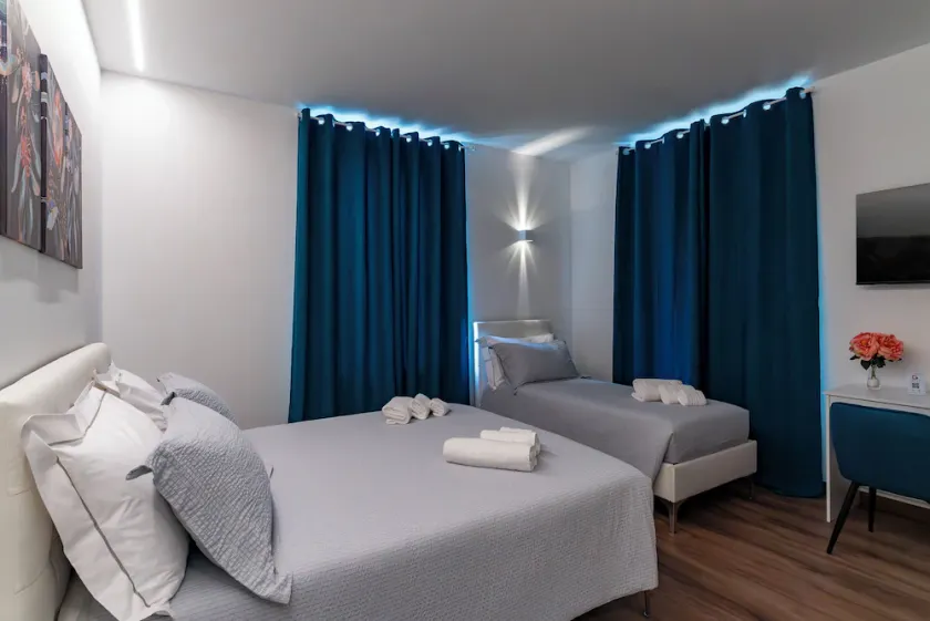 Venezia Urban Rooms - Image 1