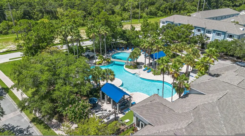 Modern 2BR2BA Pool Gym Near Airport #9 - Image 1