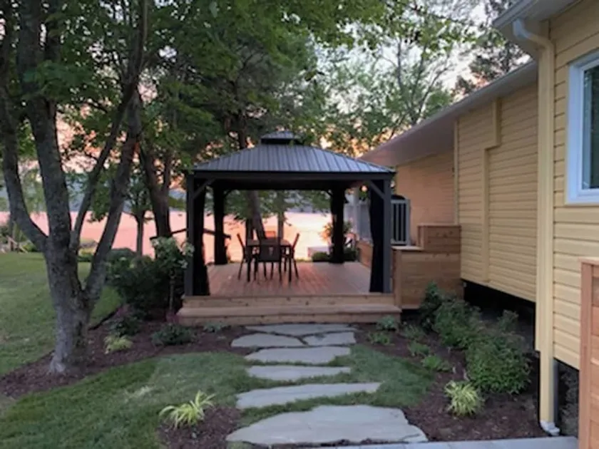 Edge of the lake Brompton - Monthly rental - Image 1