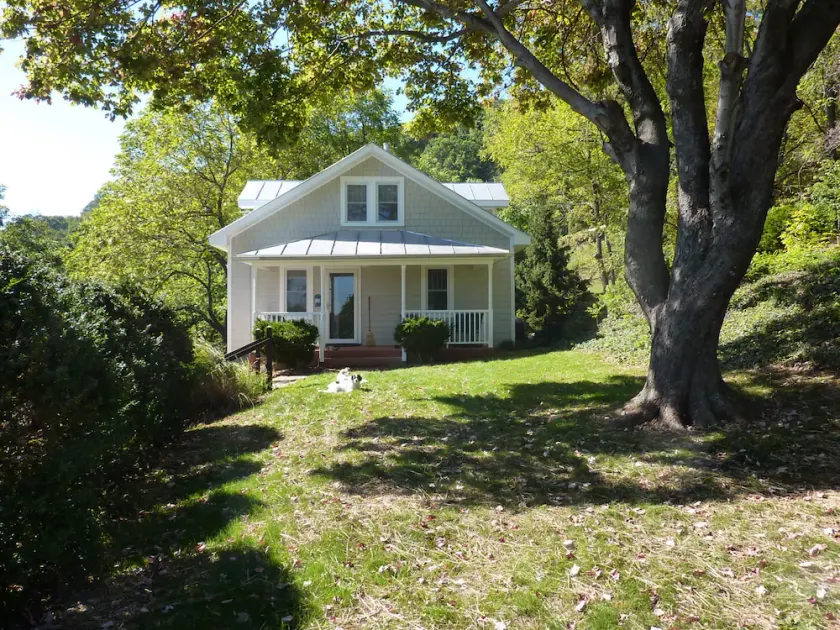 Afton Station Cottage - Wunderschön renovierter Blue Ridge Scenic Historic Setting - Image 1