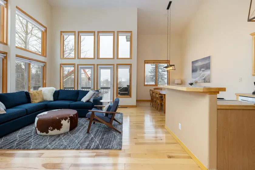 130 Meisel Drive 4 Bedroom Townhouse by RedAwning - Image 1
