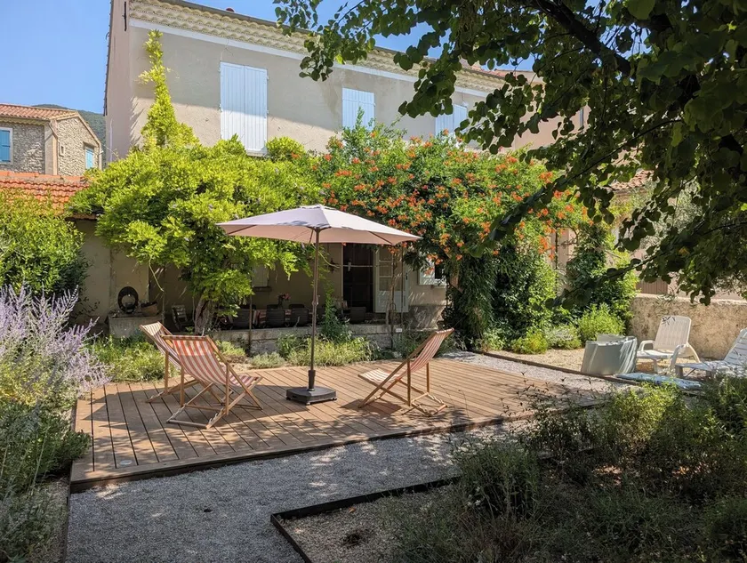 Bello antico casale con giardino nel centro di Nyons - Image 1