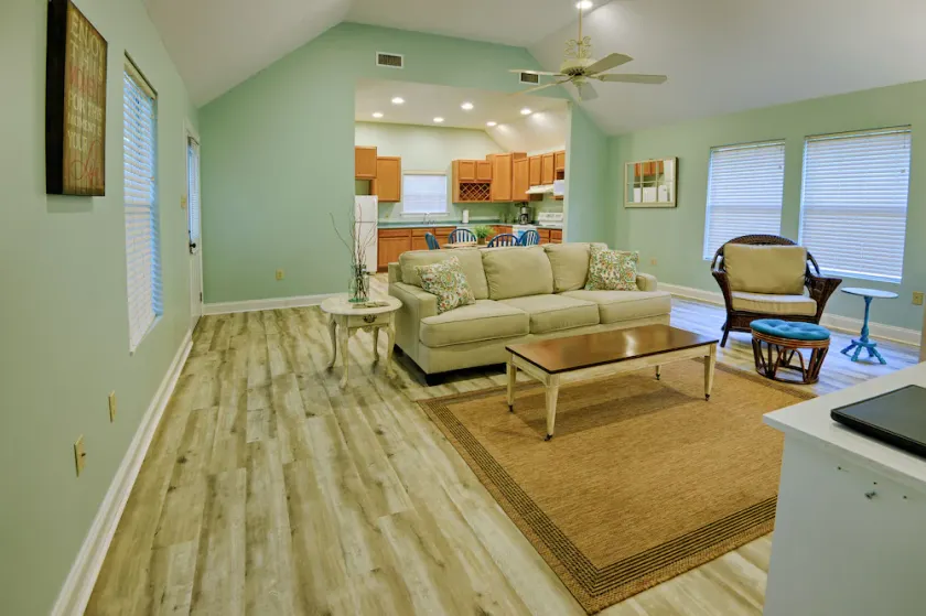 Harbor Landing Cottage - close to Mandeville Lakefront and Tammany Trace - Image 1