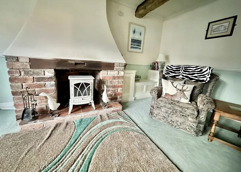 Holly Cottage - Image 1